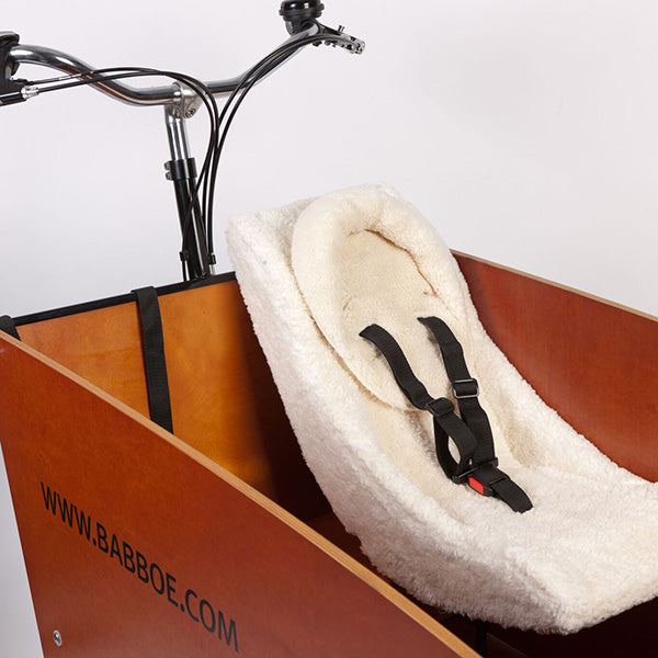 BABY SEAT - FUZZY WHITE